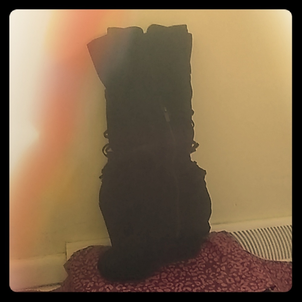 Wedge boots
